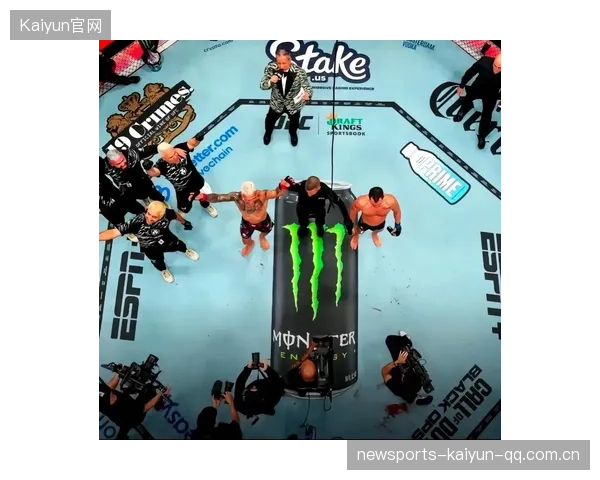 UFC选手赛后泪洒赛场：我真的尽力了，背后的坚持与荣耀