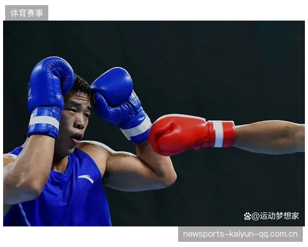 UFC铁腕重拳一记打穿防守，震撼全场的瞬间揭秘