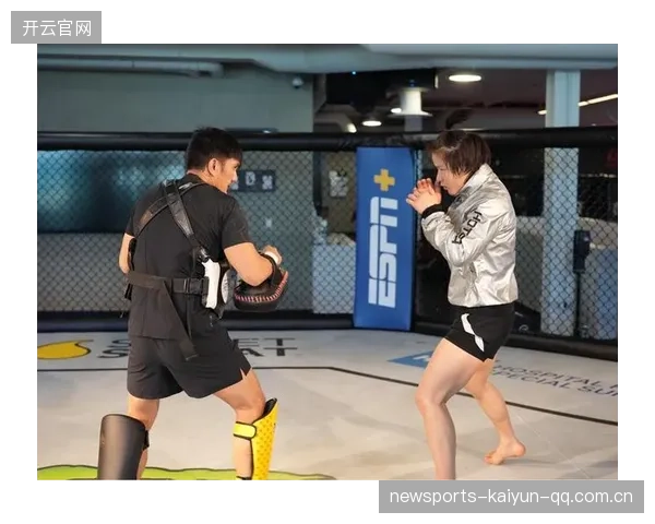 UFC连踢腿法强到让对手踉跄，掌控场上节奏的终极秘技